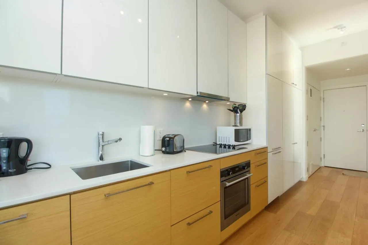 Apartment Enjoy The Waterway Action At Your Doorstep Victoria