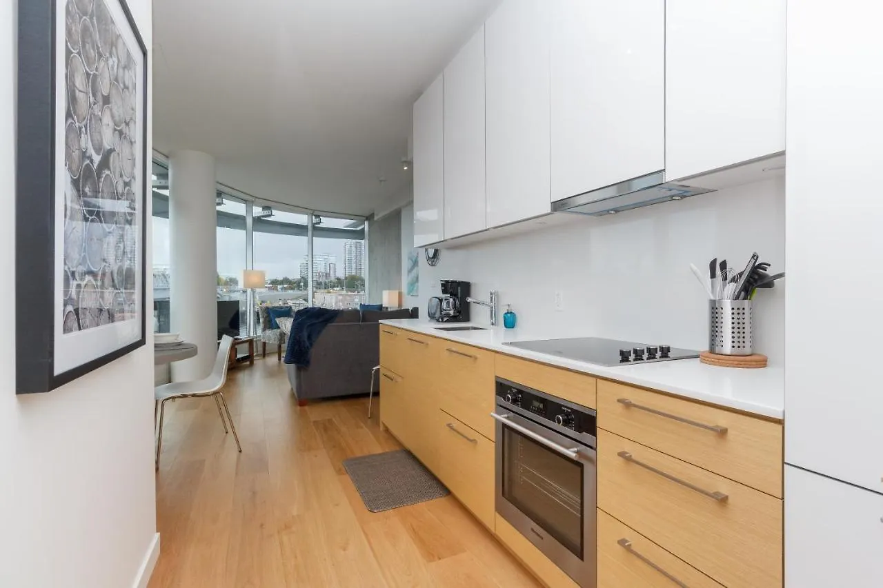 Enjoy The Waterway Action At Your Doorstep Victoria Apartment